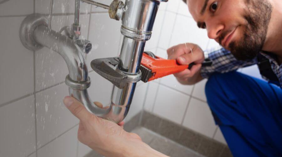 Professional same day plumber services in Weimar, TX
